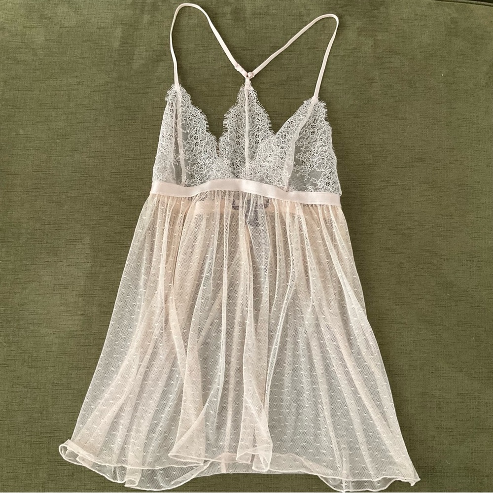 ♡ Victoria’s Secret Sheer Lace Babydoll Chemise ♡